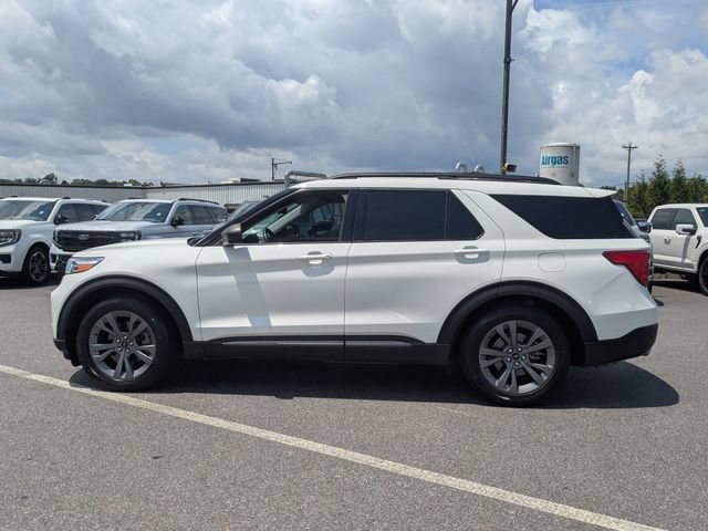Certified 2021 Ford Explorer XLT w/ Equipment Group 202A RWD image 6