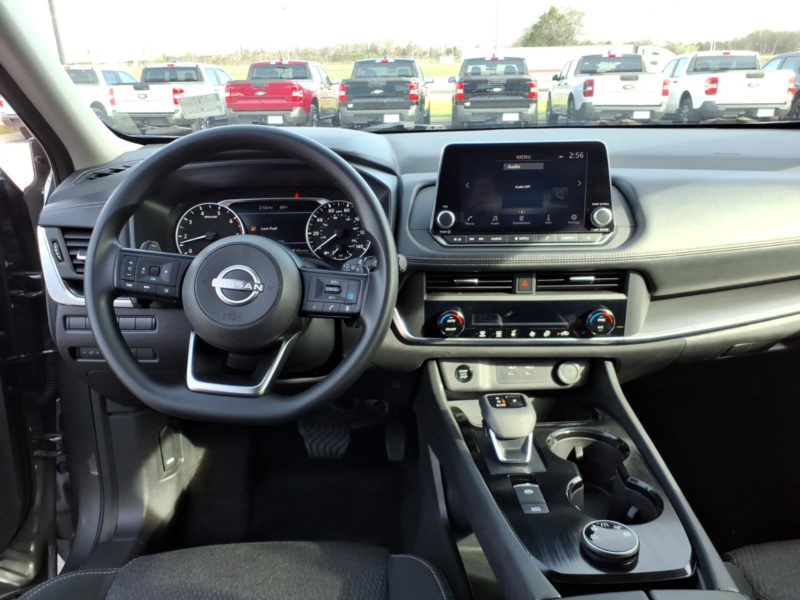 Used 2024 Nissan Rogue SV image 14