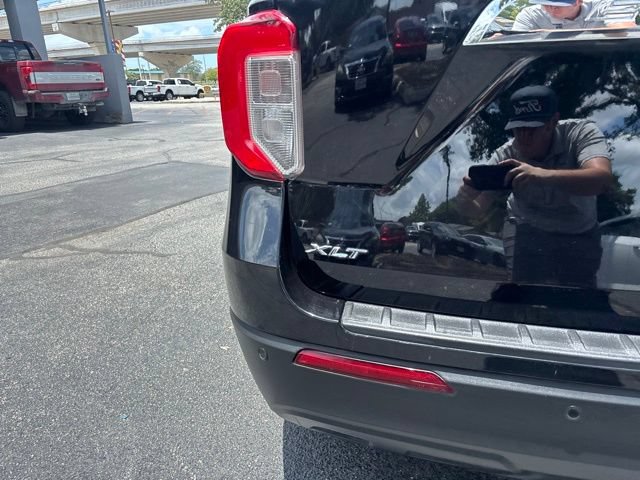 Certified 2024 Ford Explorer XLT RWD image 7