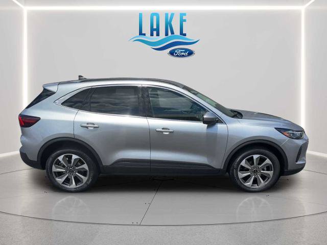Certified 2024 Ford Escape Platinum AWD/4WD image 11