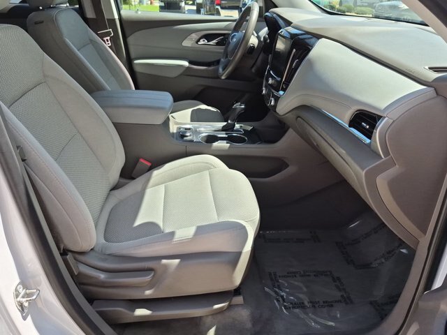 Used 2018 Chevrolet Traverse LT FWD image 39