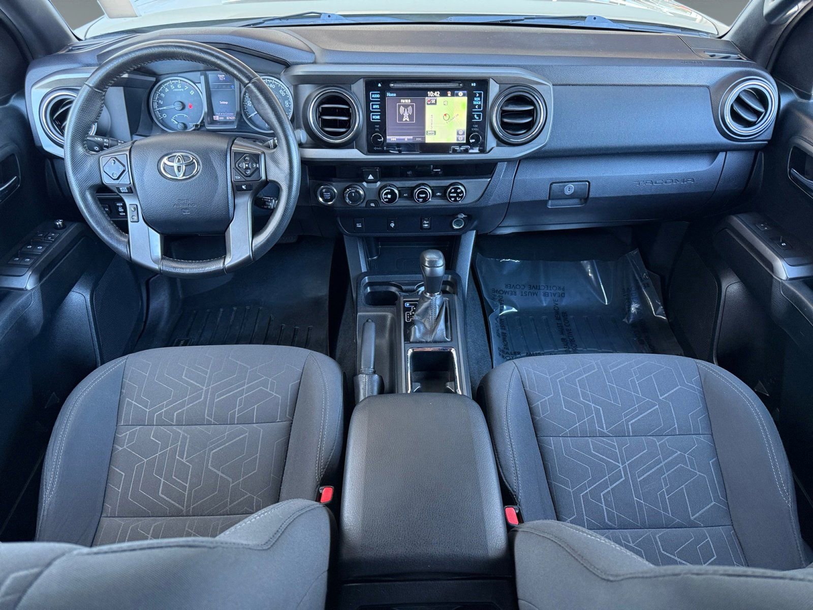 Used 2017 Toyota Tacoma TRD Sport image 14