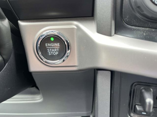 Certified 2022 Ford F150 XLT w/ Equipment Group 302A High image 39