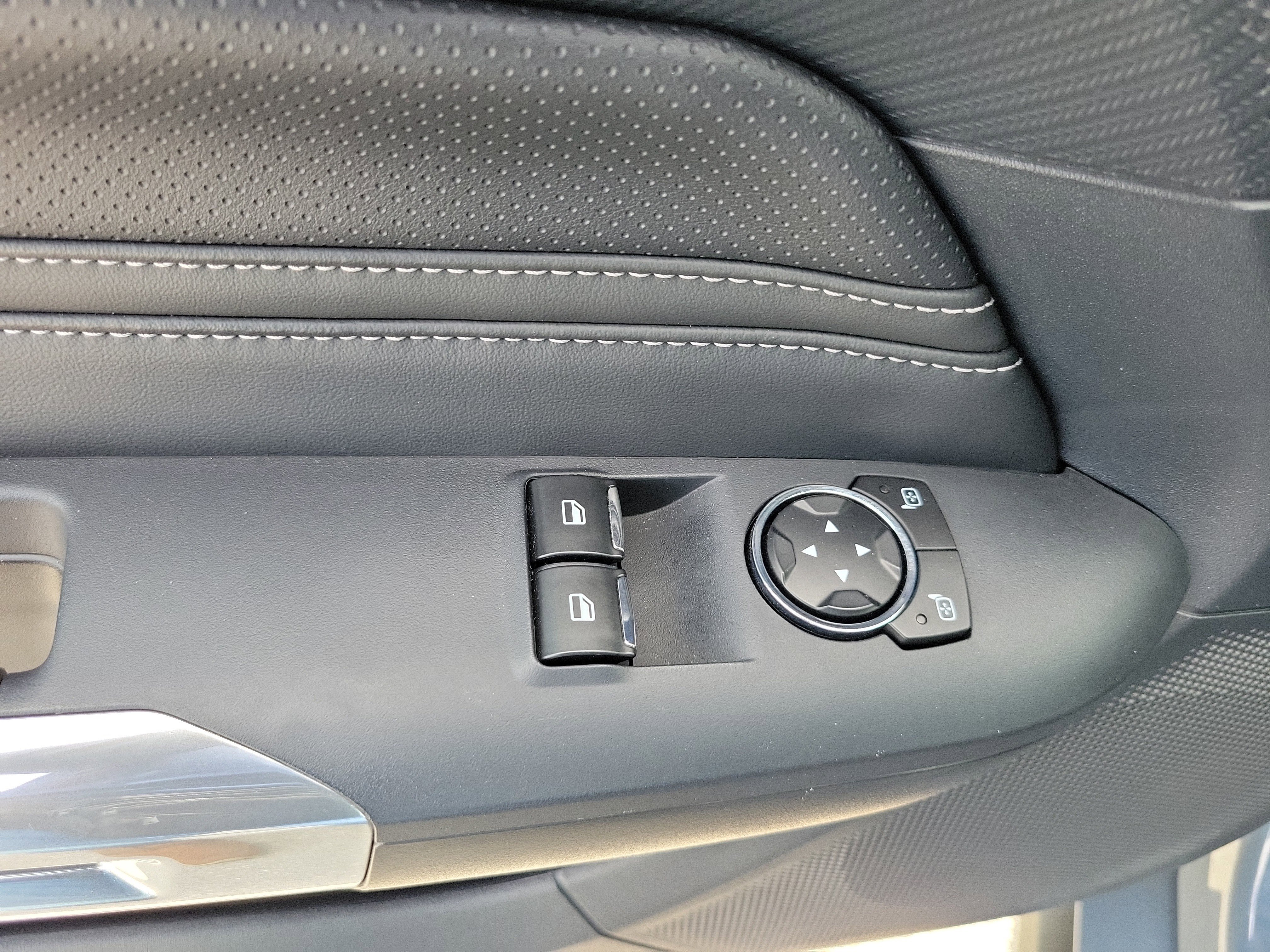 Certified 2024 Ford Mustang Premium RWD image 25