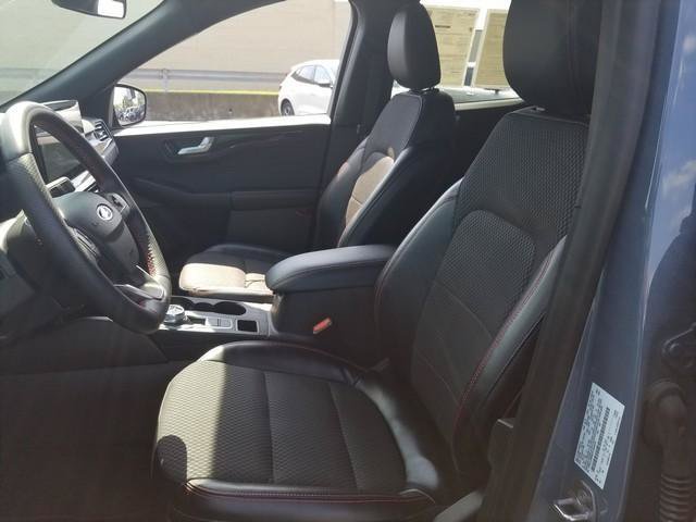 Certified 2023 Ford Escape ST-Line w/ Tech Pack #1 AWD/4WD image 13