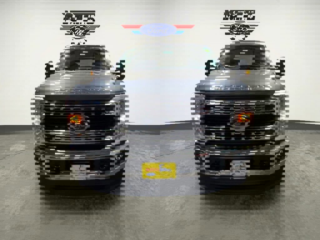 Certified 2025 Ford F250 XLT image 8