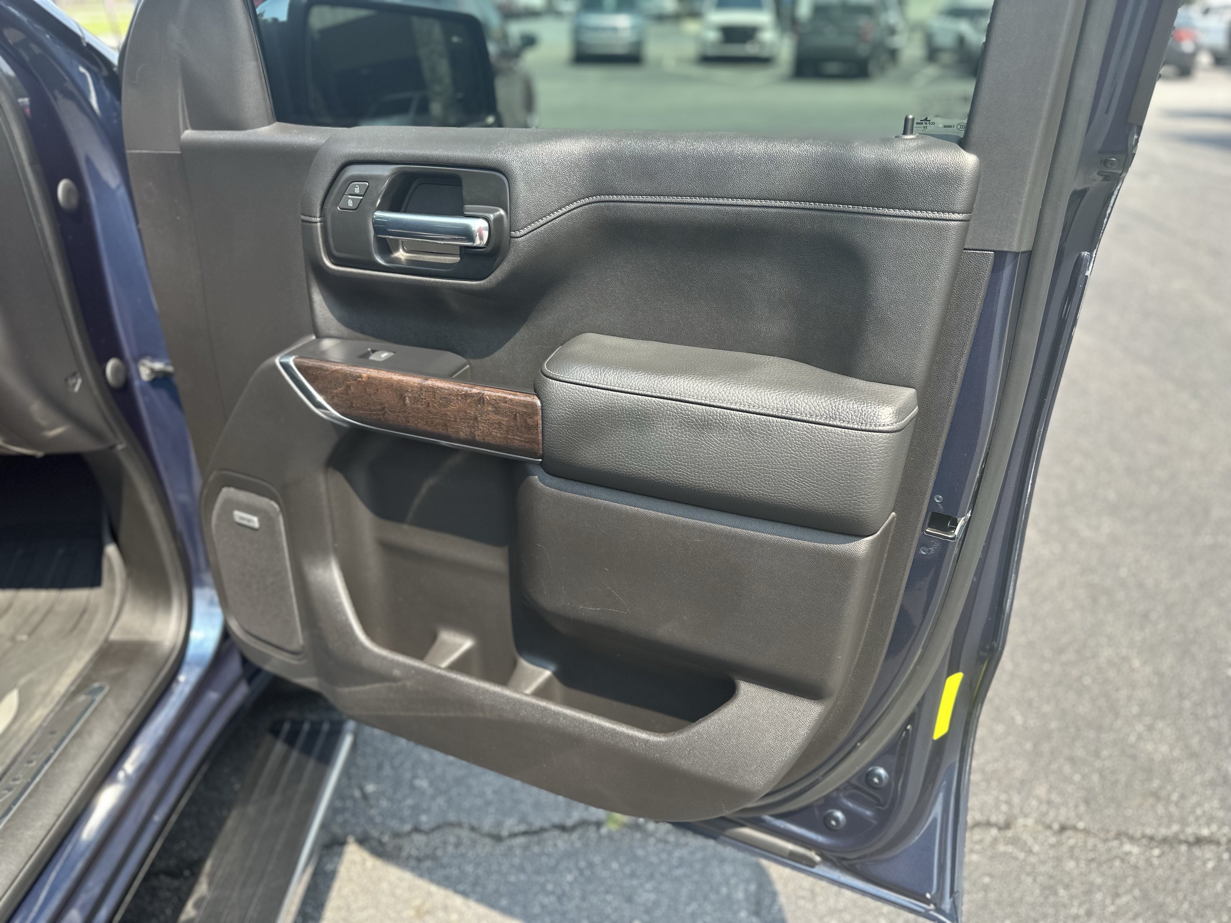 Used 2020 GMC Sierra 1500 Denali w/ Denali Ultimate Package AWD/4WD image 16
