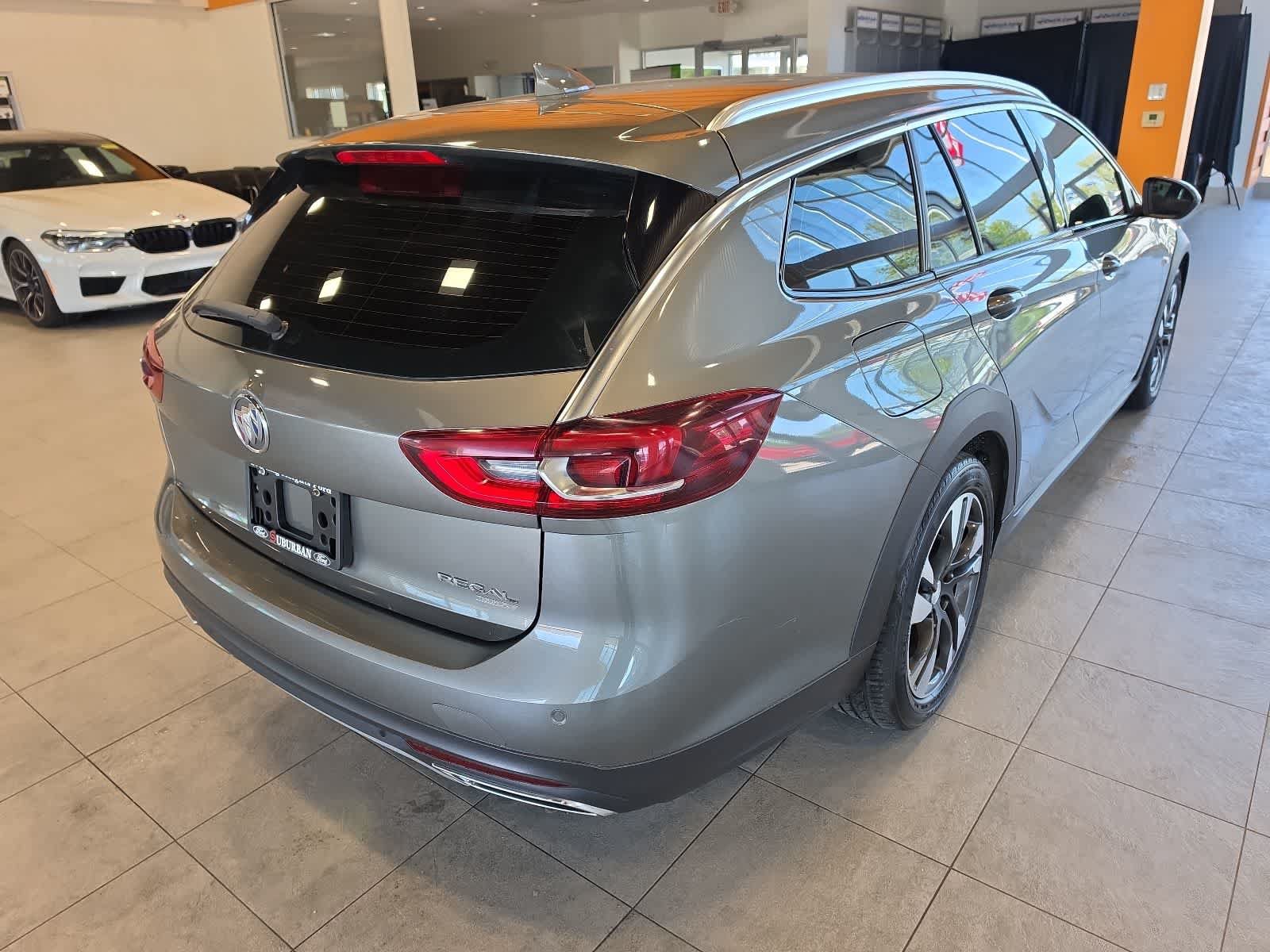 Used 2019 Buick Regal Essence w/ Driver Confidence Package I AWD/4WD image 8