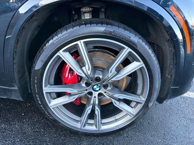 Used 2021 BMW X5 M50i w/ Executive Package image 12