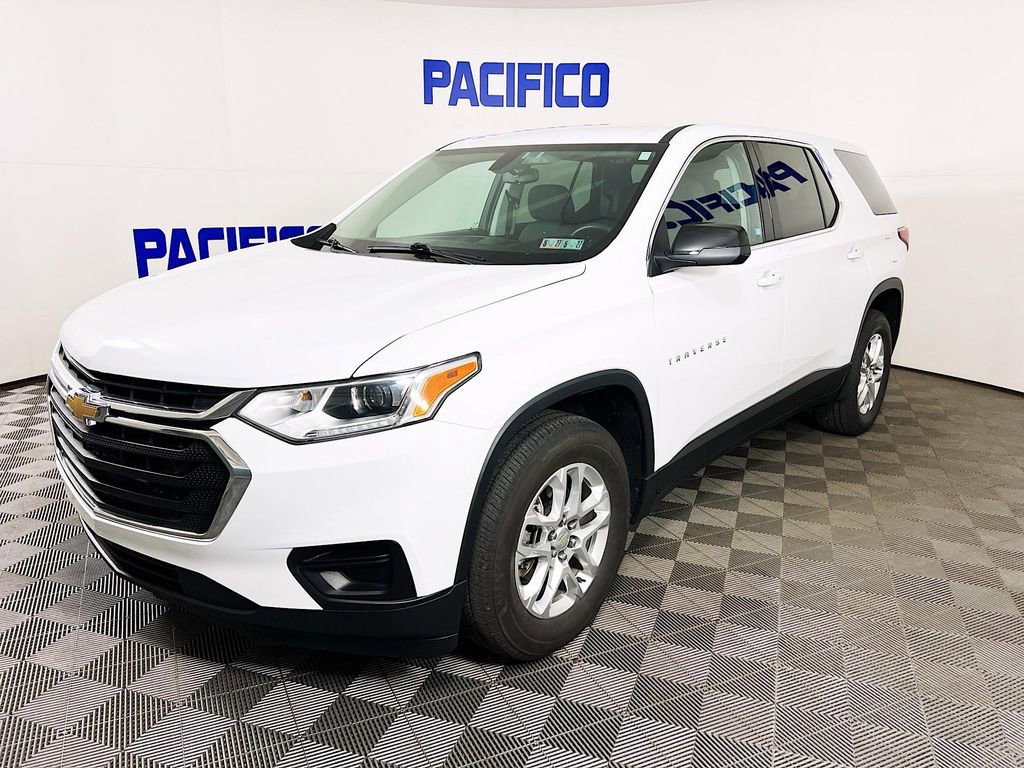 Used 2021 Chevrolet Traverse LS AWD/4WD image 4