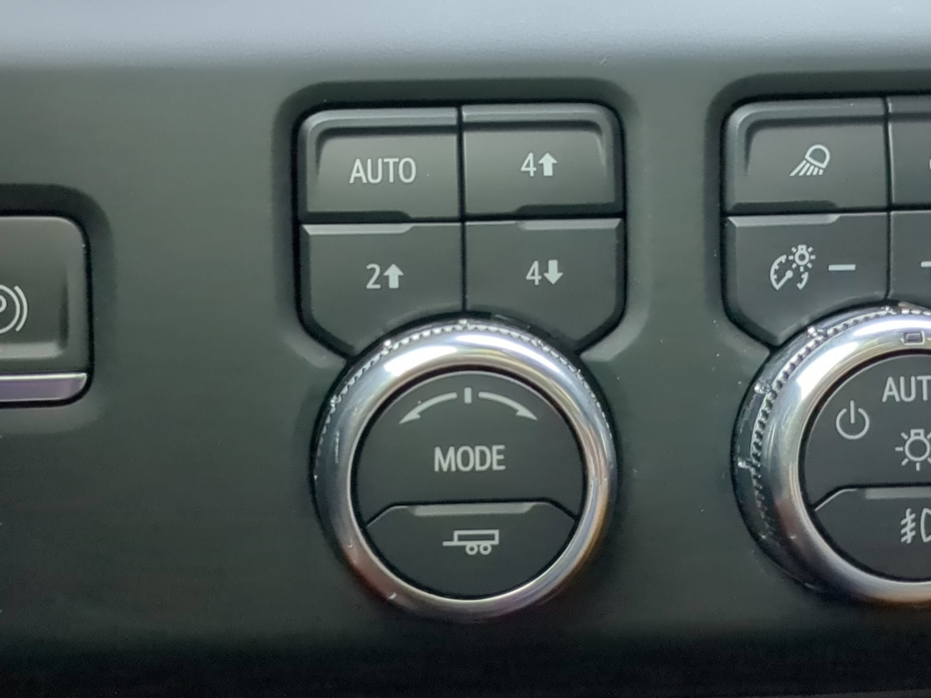 Used 2024 GMC Sierra 2500 Denali Ultimate AWD/4WD image 64