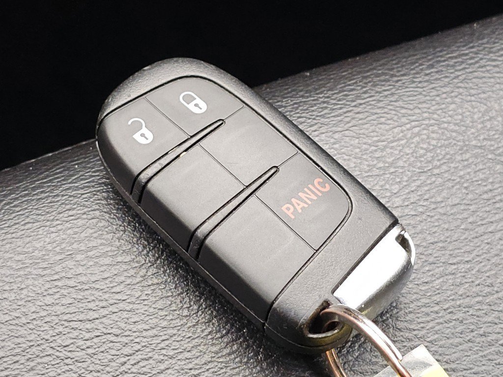 Used 2018 Jeep Compass Latitude image 31