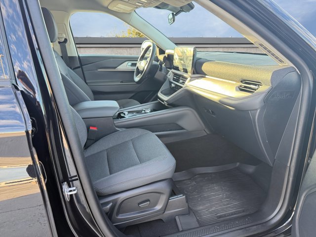 Certified 2025 Ford Explorer Active AWD/4WD image 9