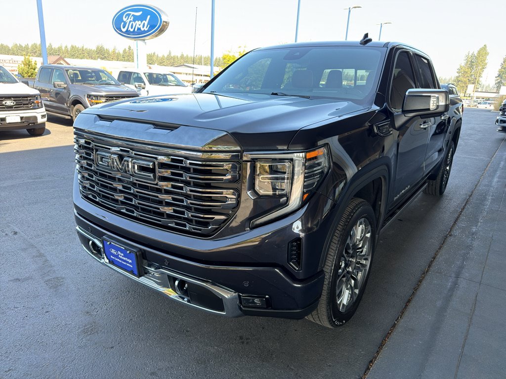 Used 2024 GMC Sierra 1500 Denali Ultimate AWD/4WD image 3