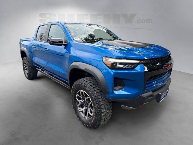 Used 2023 Chevrolet Colorado ZR2 w/ ZR2 Convenience Package III AWD/4WD image 2