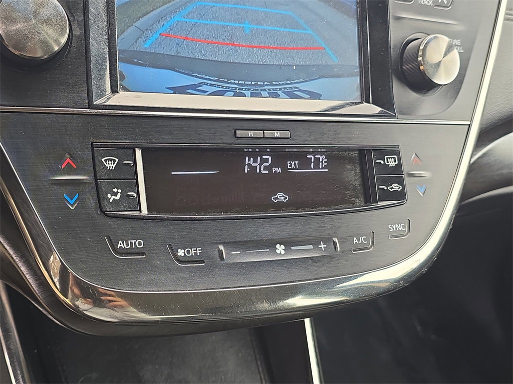 Used 2018 Toyota Avalon XLE image 22