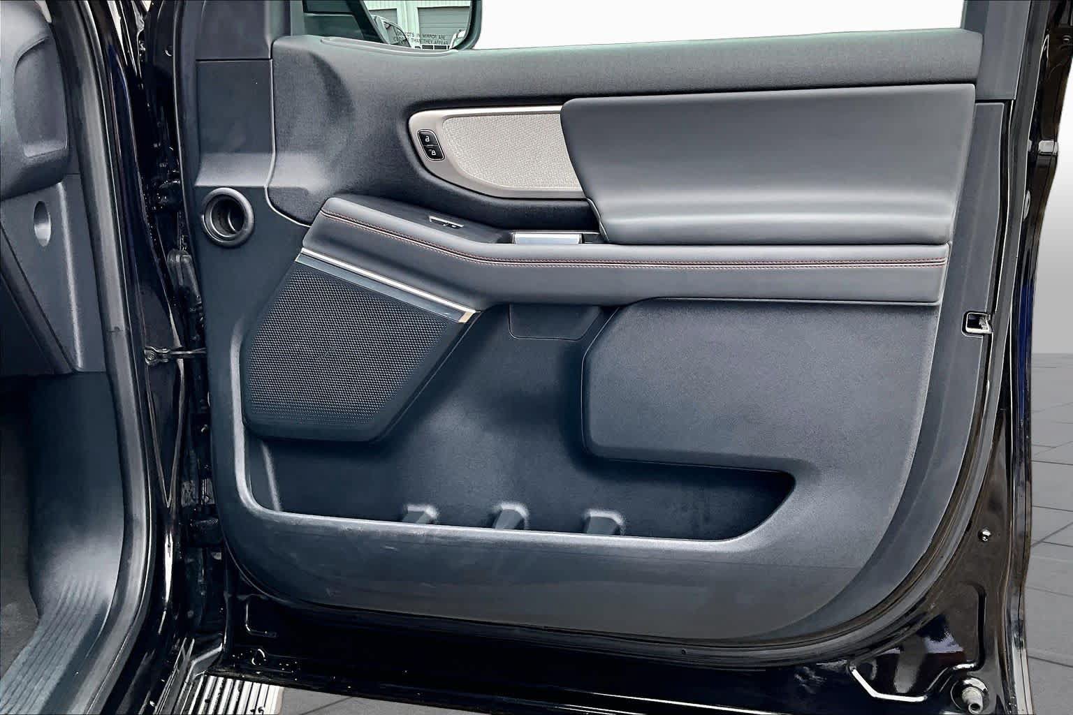 Certified 2025 Ford Expedition Active AWD/4WD image 23