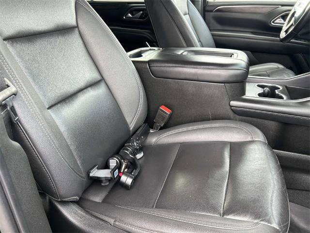 Used 2022 Chevrolet Suburban Z71 image 26