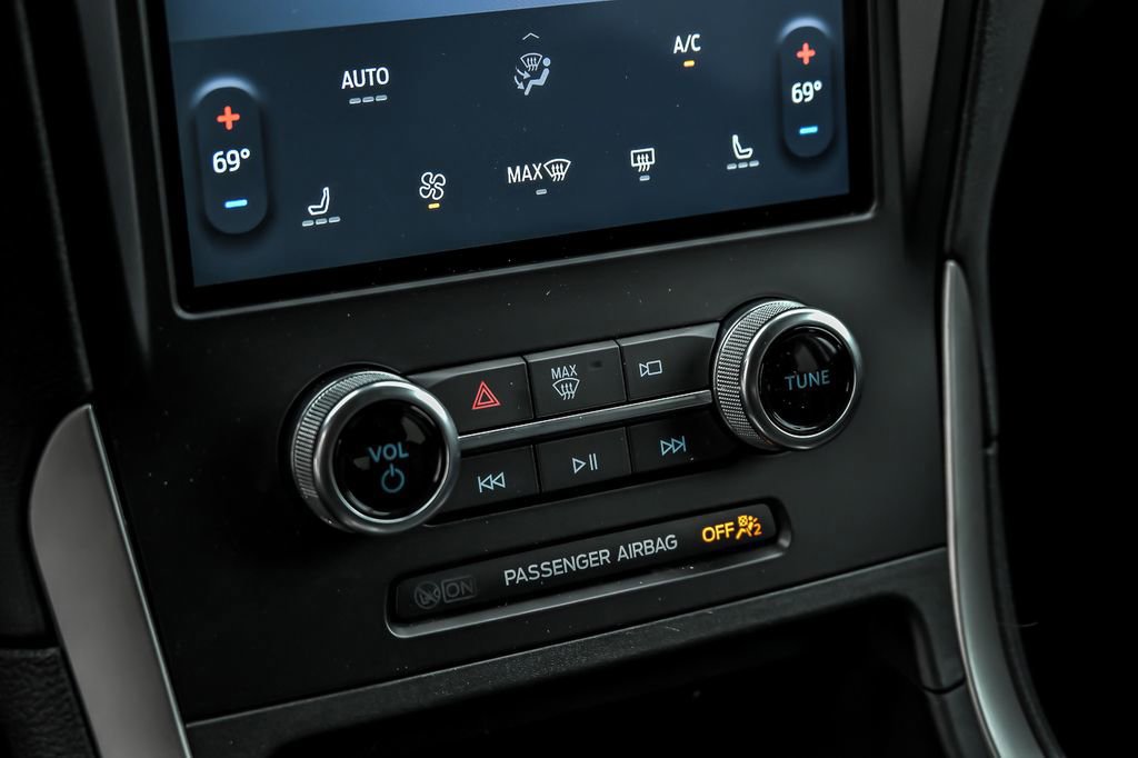 Certified 2024 Ford Edge SEL image 27