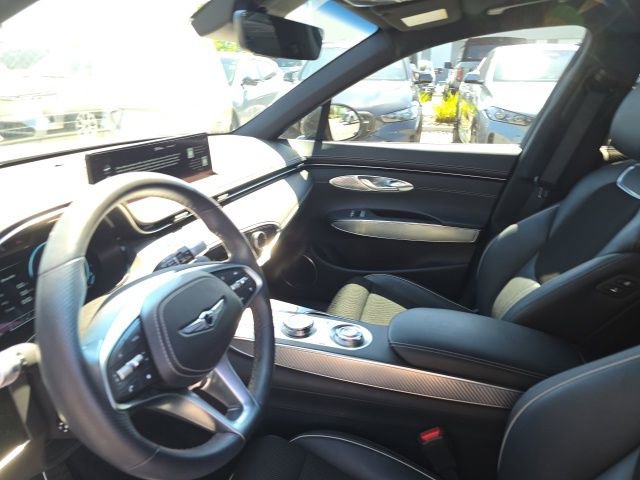 Used 2024 Genesis GV70 2.5T w/ Sport Prestige Package AWD/4WD image 8