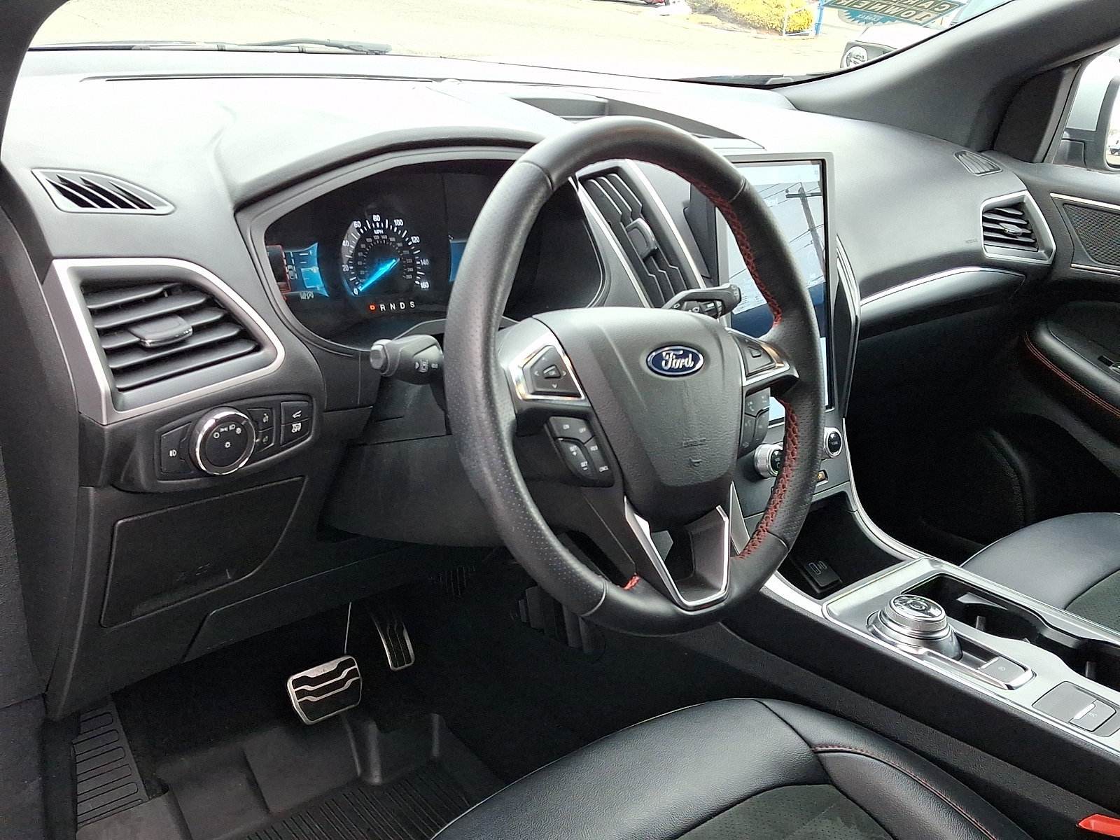 Certified 2022 Ford Edge ST-Line image 17