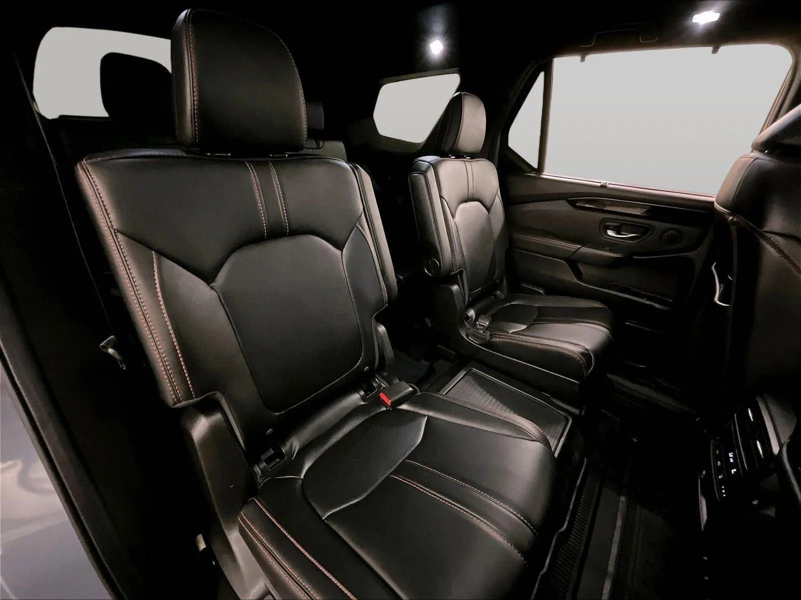 Used 2025 Honda Pilot TrailSport image 26