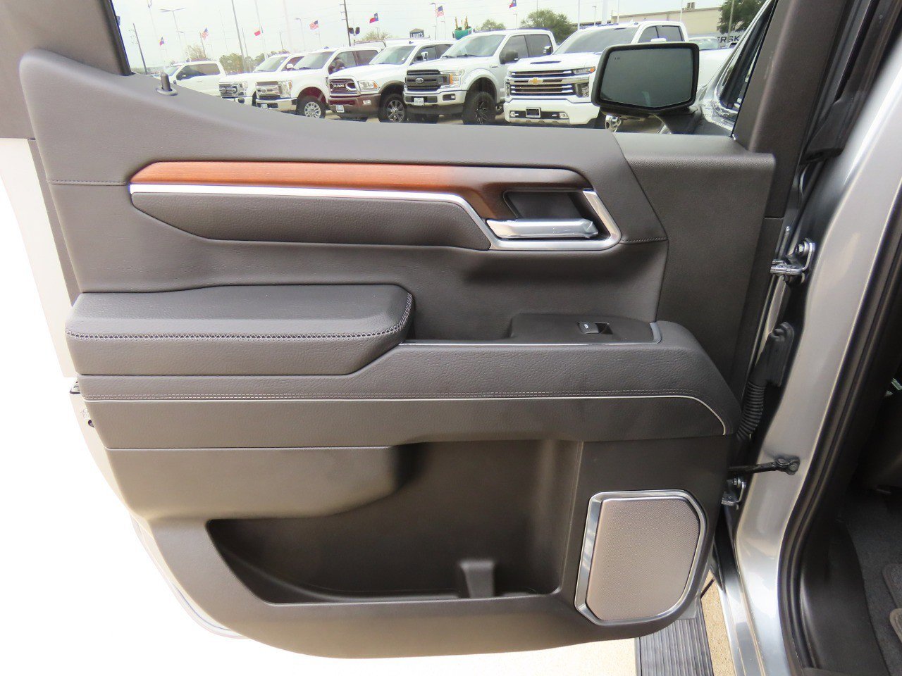 Used 2025 GMC Sierra 1500 Denali w/ Technology Package image 19