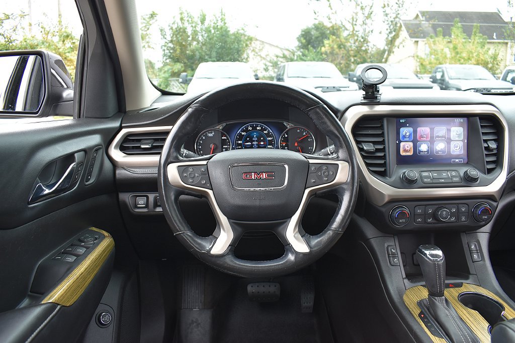 Used 2017 GMC Acadia Denali w/ Technology Package AWD/4WD image 16