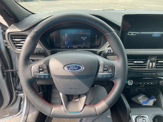 Certified 2023 Ford Escape ST-Line w/ Tech Pack #1 AWD/4WD image 9