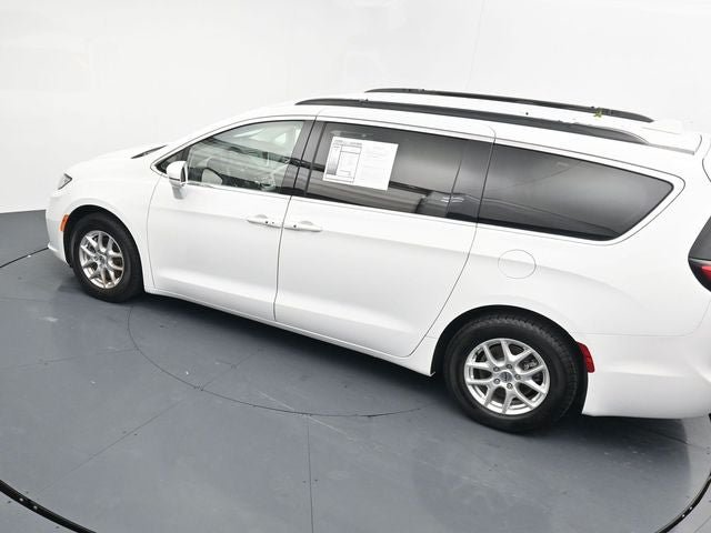 Used 2022 Chrysler Pacifica Touring-L FWD image 25