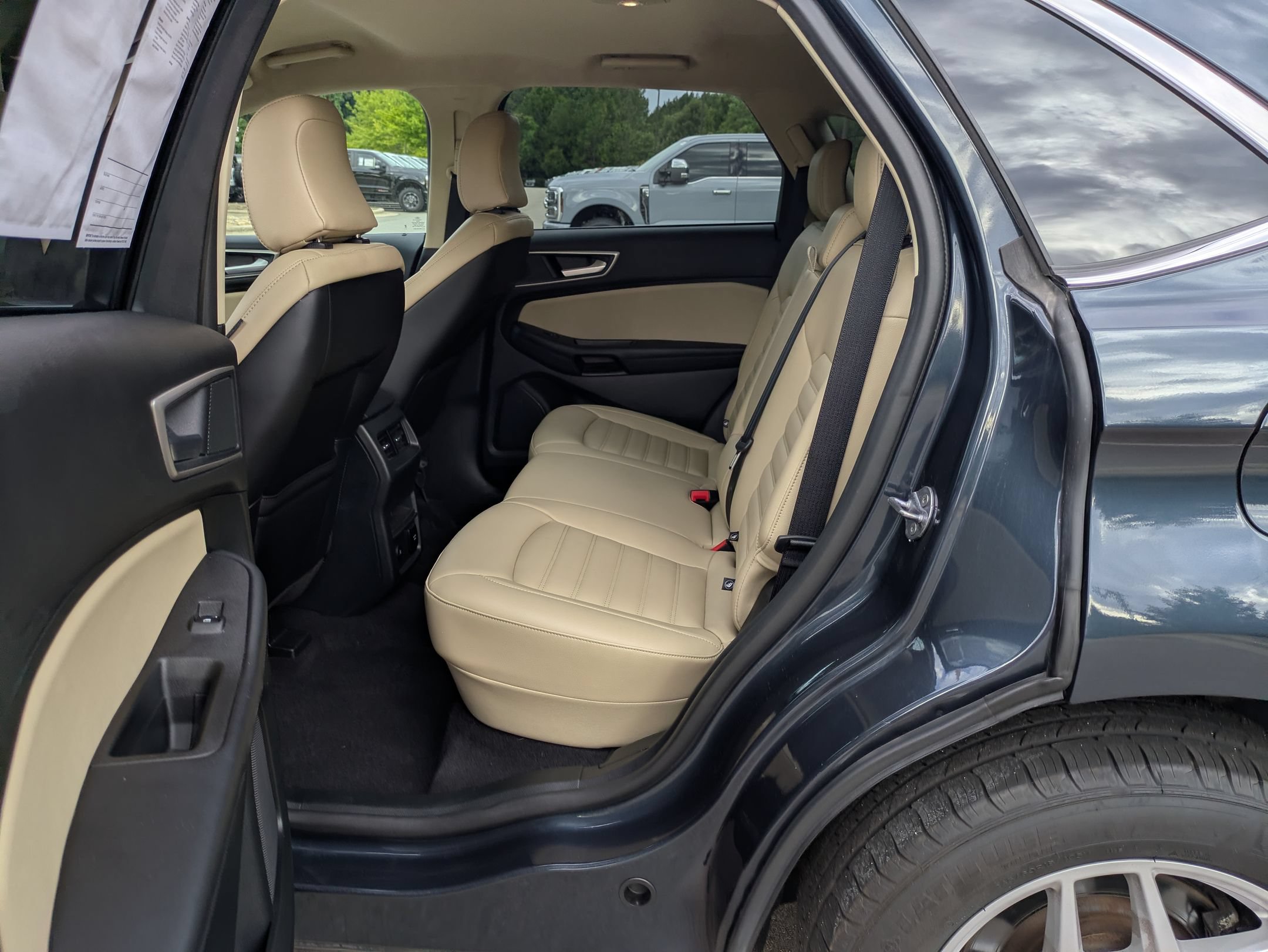 Certified 2024 Ford Edge SEL w/ Convenience Package AWD/4WD image 28