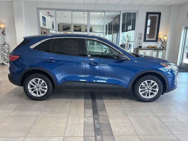 Certified 2022 Ford Escape SE AWD/4WD image 2