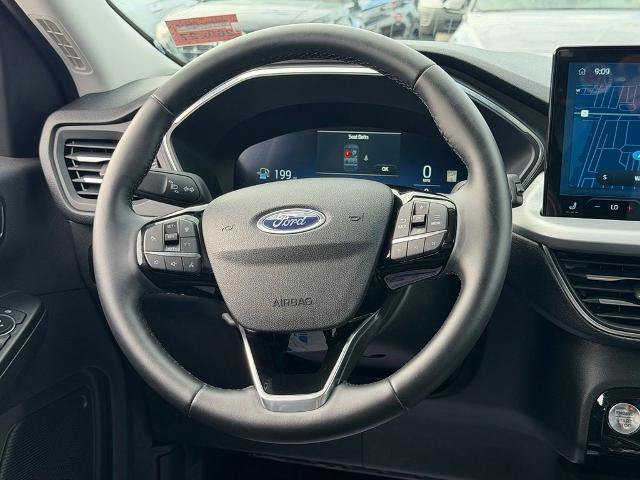 Certified 2025 Ford Escape Platinum AWD/4WD image 16