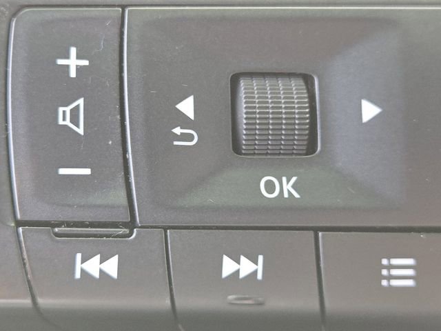 Used 2024 Nissan Rogue S image 22