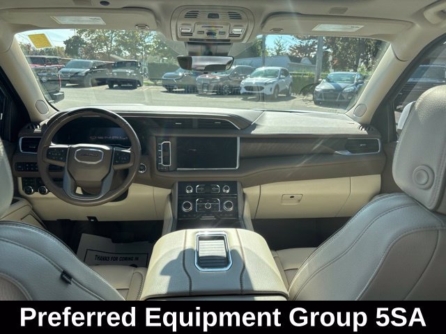 Used 2023 GMC Yukon XL Denali w/ Denali Reserve Package AWD/4WD image 15