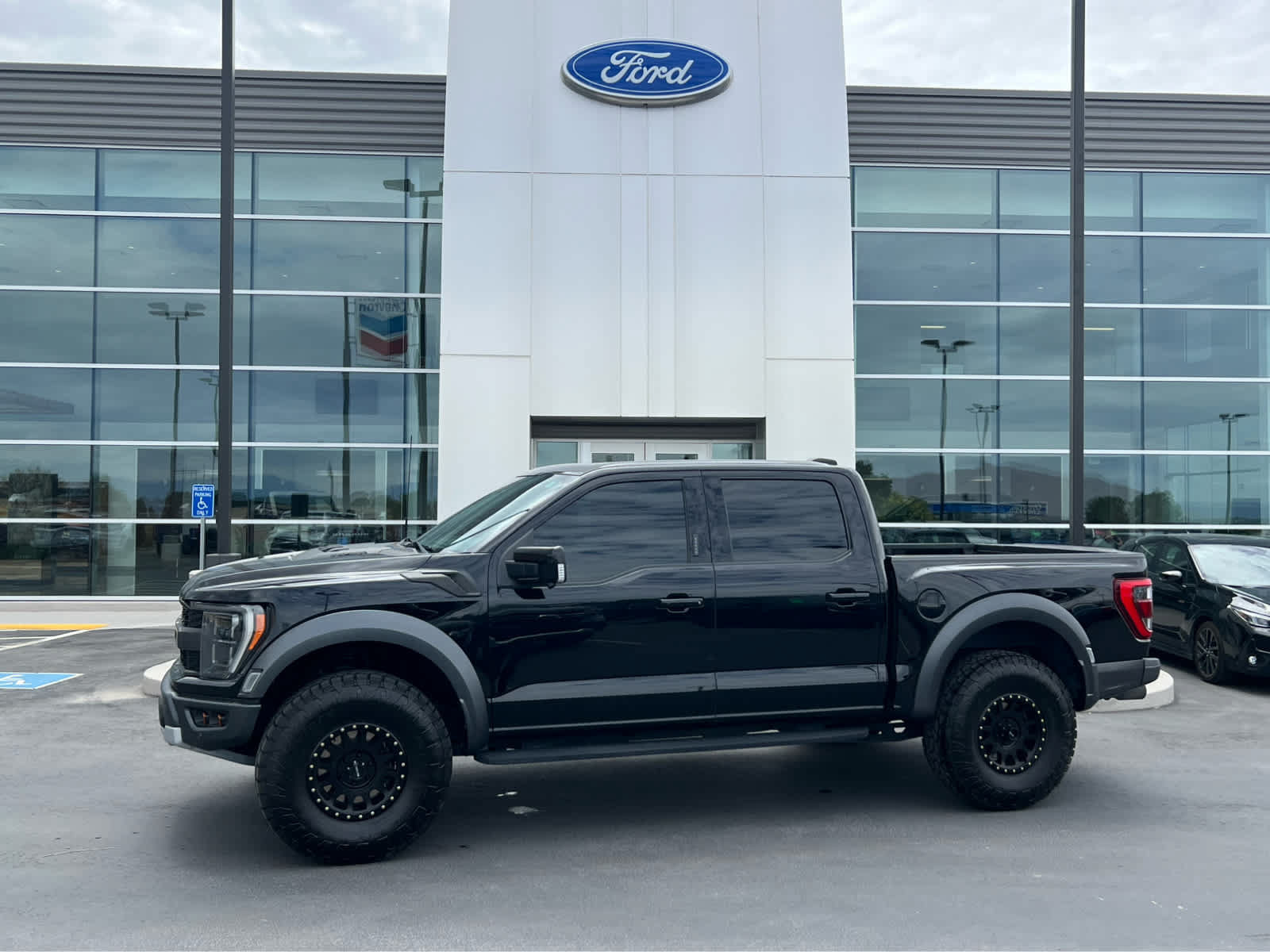 Certified 2022 Ford F150 Raptor w/ Raptor 37 Performance Package