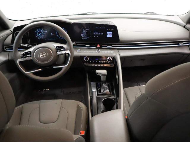 Used 2024 Hyundai Elantra SEL image 13