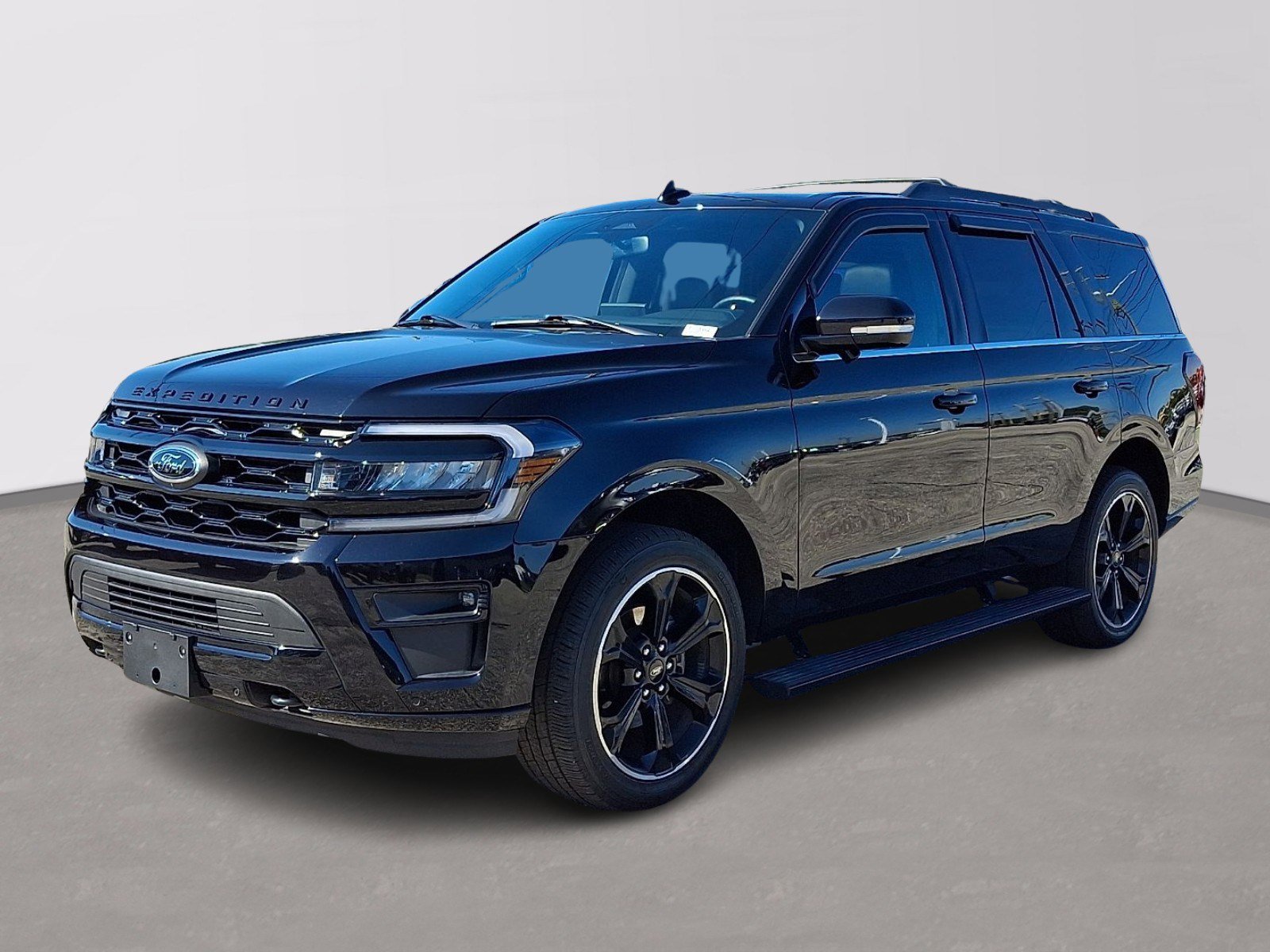 Certified 2024 Ford Expedition Limited AWD/4WD image 3