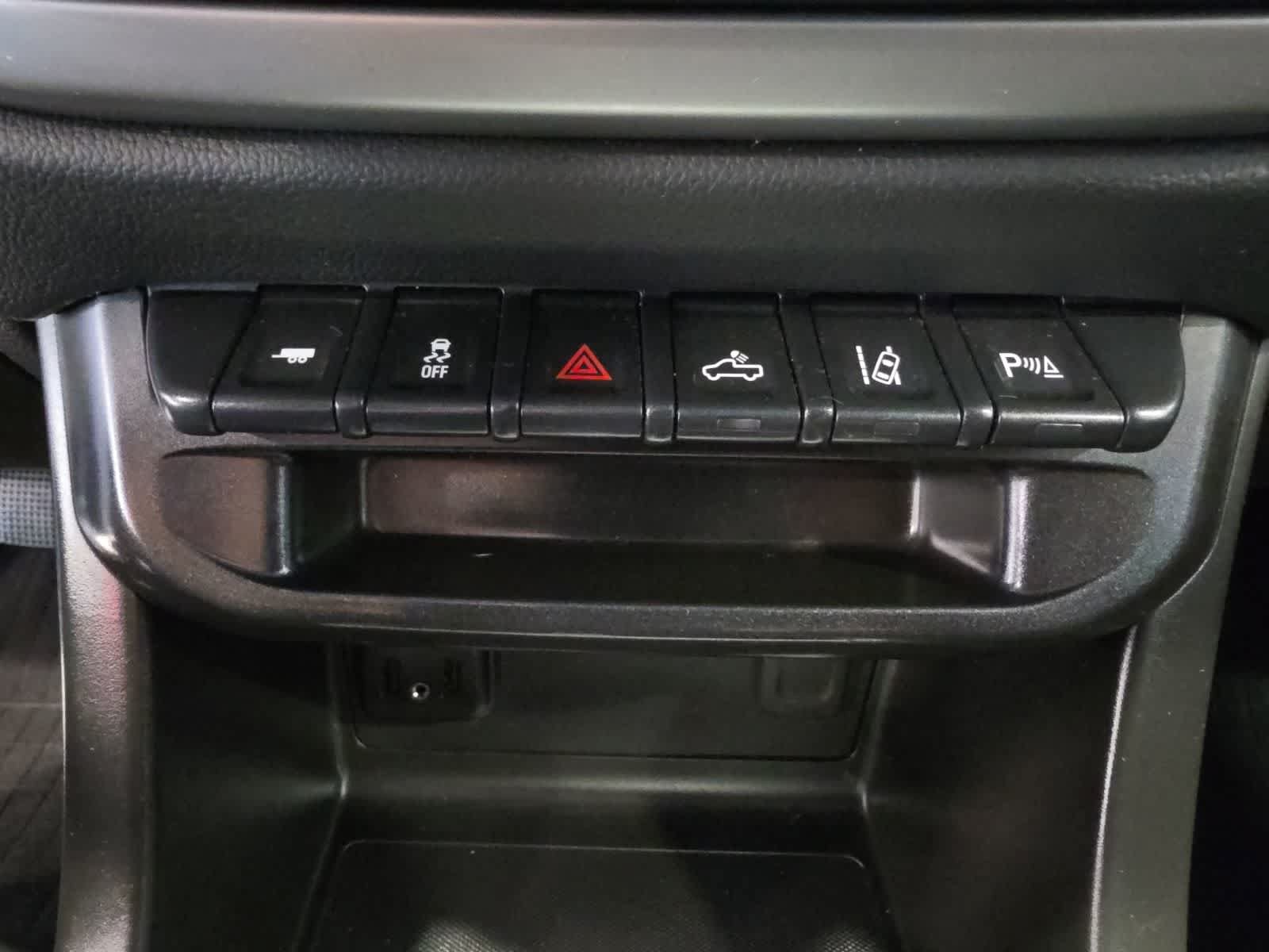 Used 2022 Chevrolet Colorado LT w/ Safety Package AWD/4WD image 22