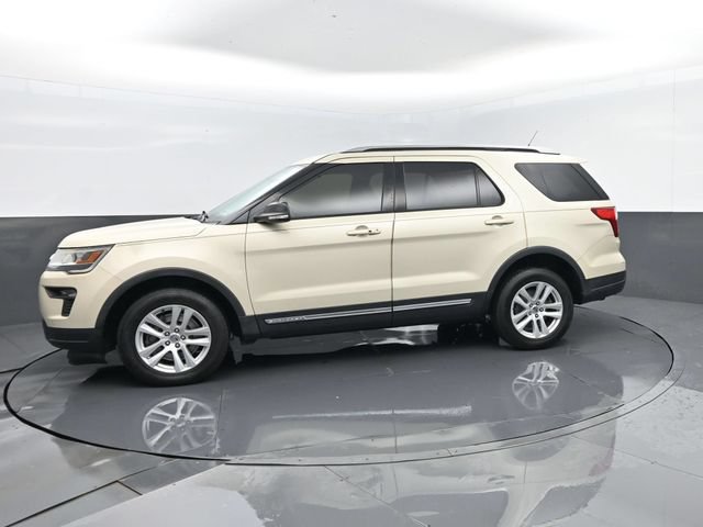 Certified 2018 Ford Explorer XLT w/ Equipment Group 202A AWD/4WD image 5