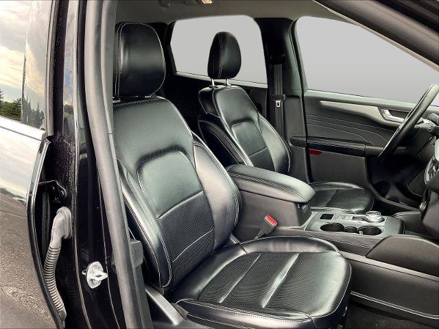 Certified 2024 Ford Escape Platinum AWD/4WD image 30