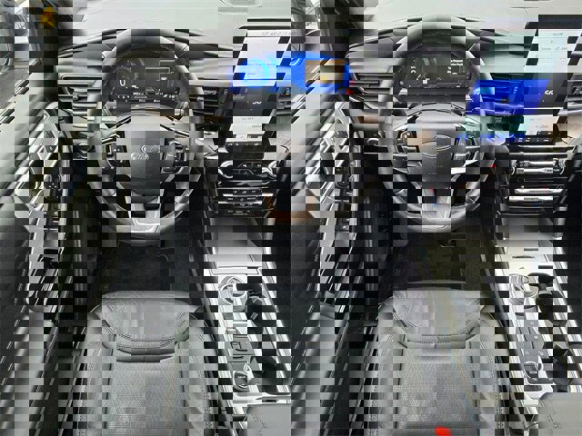 Certified 2022 Ford Explorer Platinum w/ Equipment Group 601A image 8