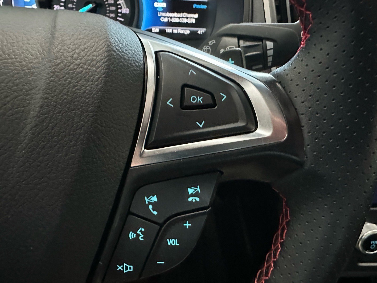 Certified 2024 Ford Edge ST-Line w/ Class II Trailer Tow Package image 42