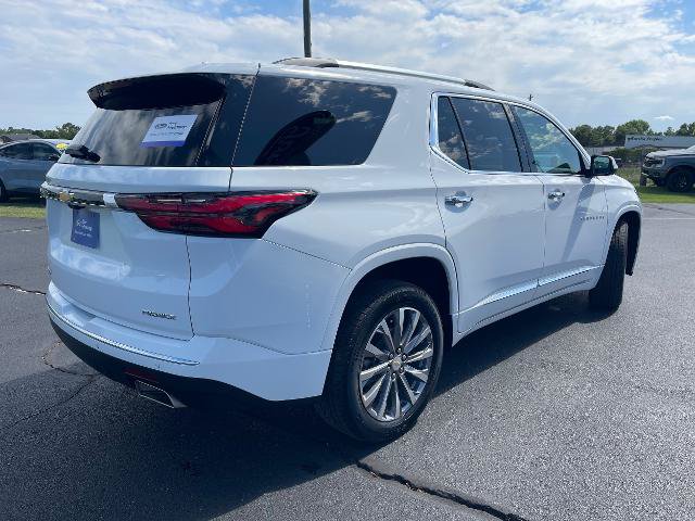 Used 2023 Chevrolet Traverse Premier FWD image 12