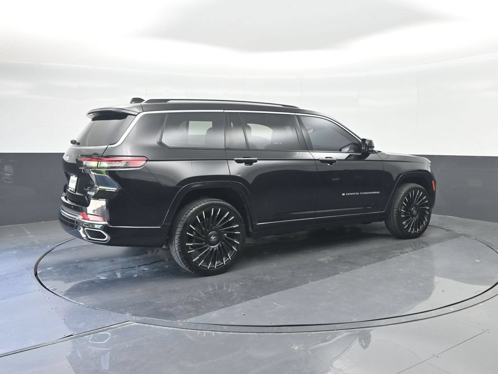 Used 2023 Jeep Grand Cherokee L Overland w/ Trailer Tow Group (B) RWD image 15