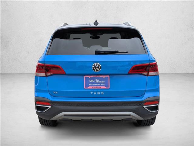 Used 2024 Volkswagen Taos SE w/ Panoramic Sunroof Package FWD image 6