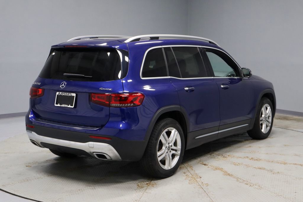 Used 2021 Mercedes-Benz GLB 250 4MATIC image 11