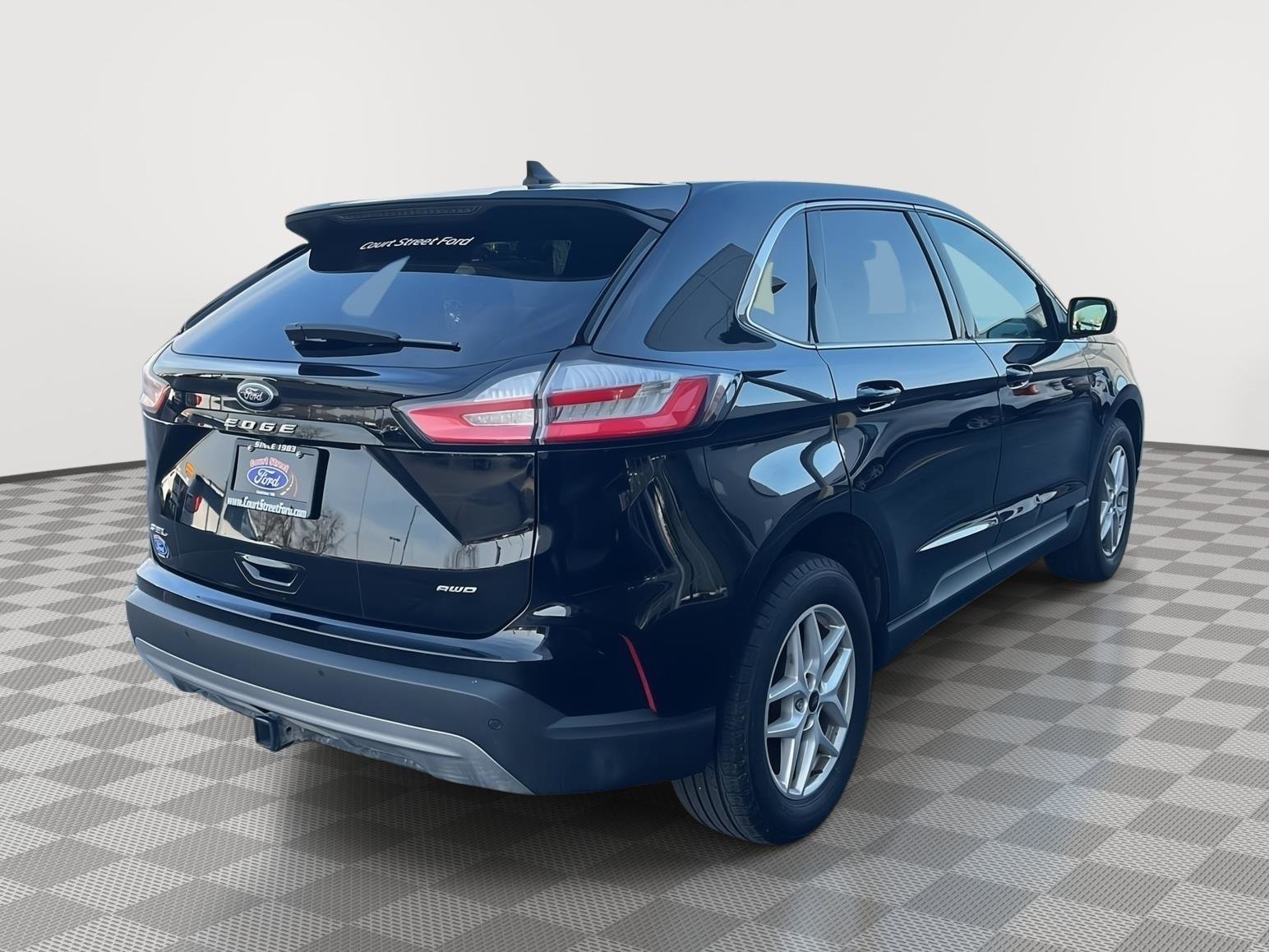 Certified 2024 Ford Edge SEL w/ Convenience Package image 5