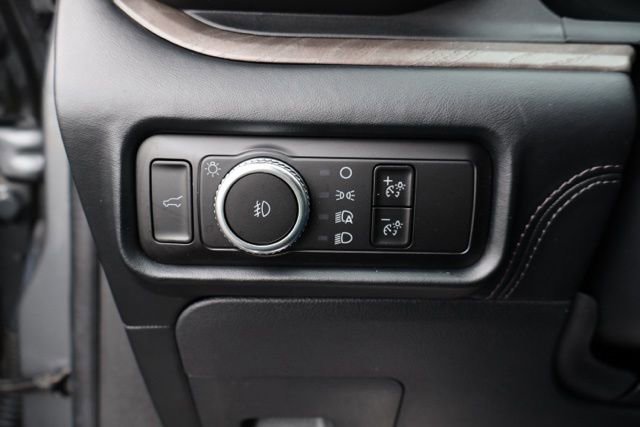 Certified 2023 Ford Explorer Platinum w/ Premium Technology Package image 16