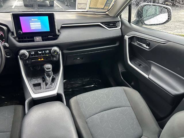 Used 2025 Toyota RAV4 XLE FWD image 12